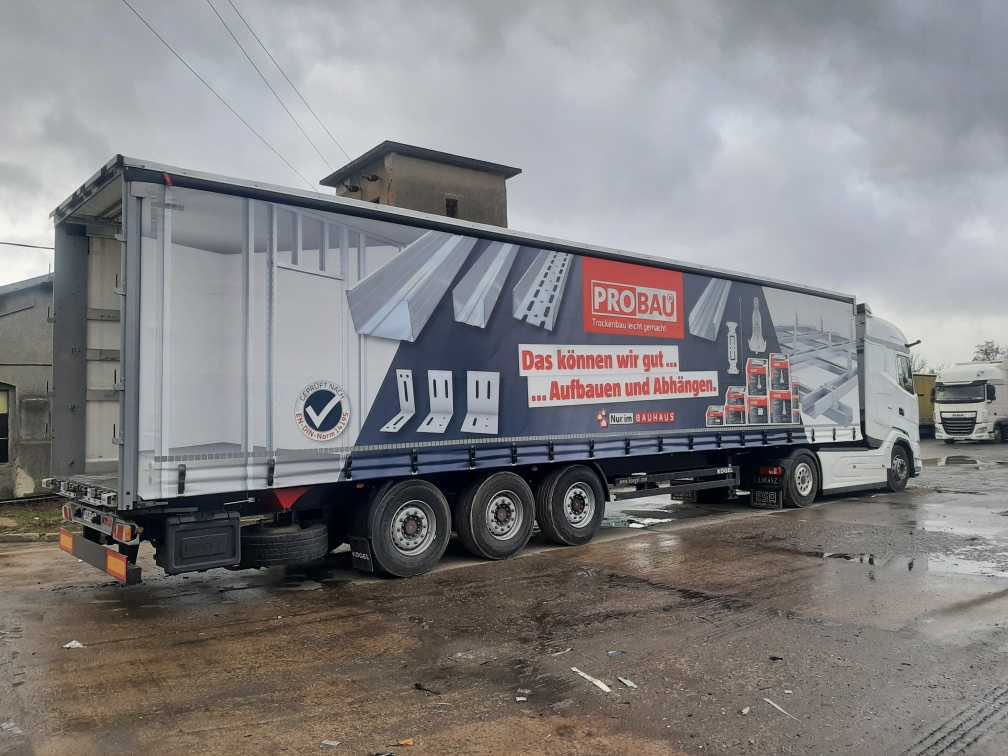 Naczepa ciężarowa z plandeka