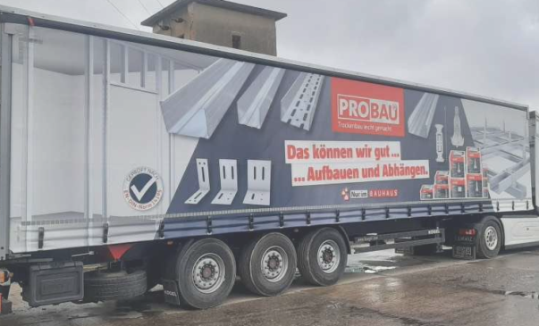 Samochód serwisowy - naprawa plandek